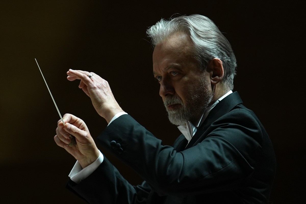 Cumhurbaşkanlığı Senfoni Orkestrası (CSO), CSO Ada Ankara Ziraat Bankası Ana Salon'da İtalyan şef...