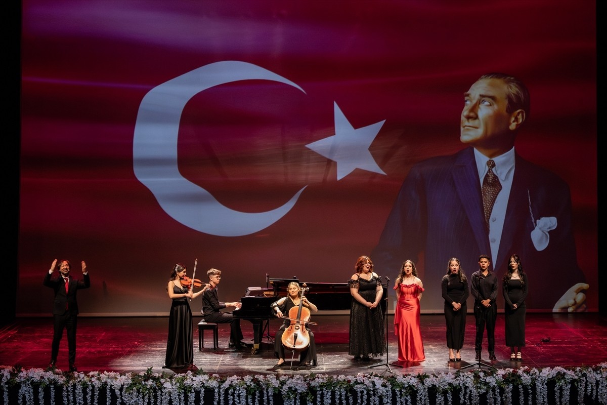 Devlet Opera ve Balesi (DOB) Genel Müdürlüğünün düzenlediği "16. Uluslararası Opera ve Bale...