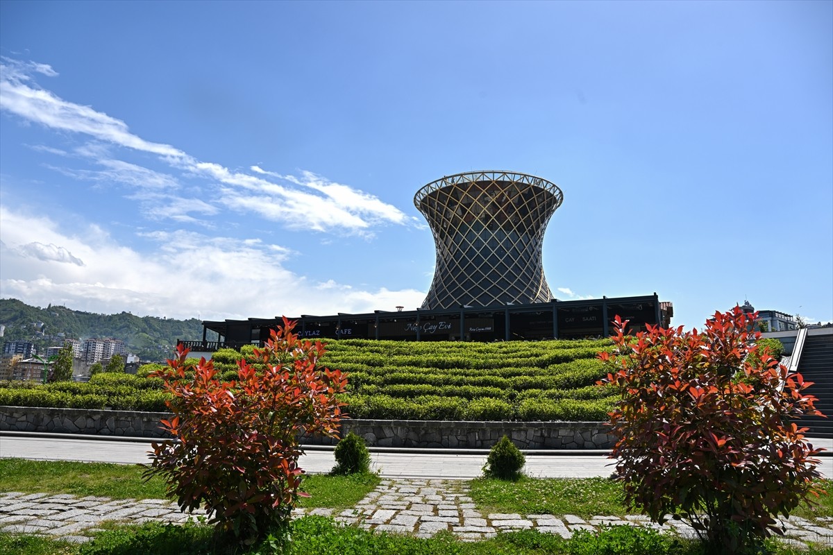Doğal güzellikleriyle öne çıkan ve yeşilin her tonunu görme fırsatı sunan Rize, ziyaretçilerini...