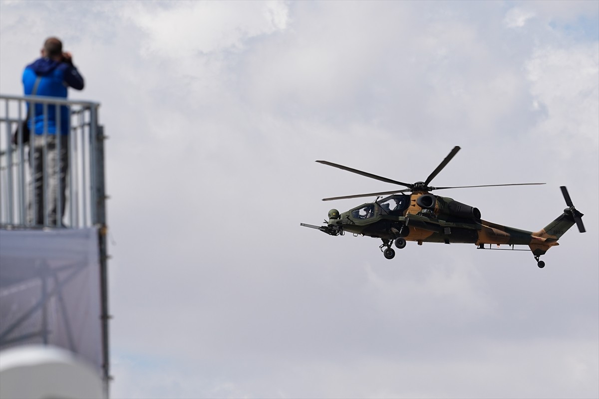 Dünyanın en büyük havacılık, uzay ve teknoloji festivali Havacılık, Uzay ve Teknoloji Festivali...