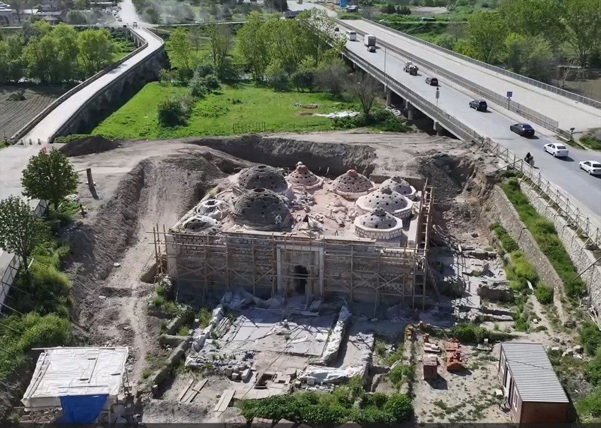 Edirne'de 15. yüzyıl yapısı Gazi Mihal Hamamı'nın ayağa kaldırılması için başlatılan restorasyon...