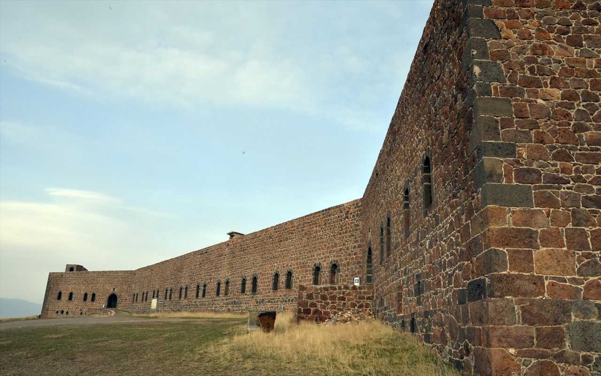 Erzurum Büyükşehir Belediye Başkanı Mehmet Sekmen, Erzurum'da "Doğu Cephesi Tarihi Alan...