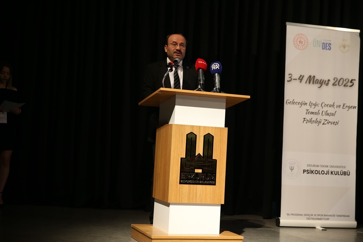 Erzurum Teknik Üniversitesi (ETÜ) Psikoloji Kulübü tarafından bu yıl üçüncüsü gerçekleştirilen...