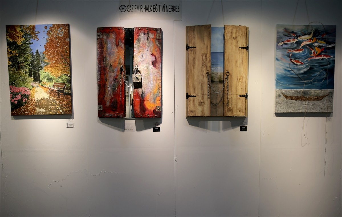 Gaziemir Halk Eğitimi Merkezi, 2. Uluslararası İzmir Sanat ve Antika Fuarı'nda açtığı serginin...