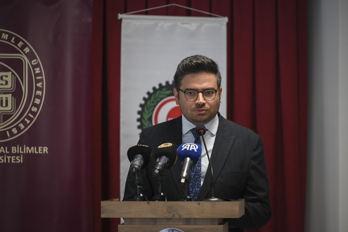 HAK-İŞ Konfederasyonu ve Ankara Sosyal Bilimler Üniversitesi işbirliğinde bu yıl 8'incisi...