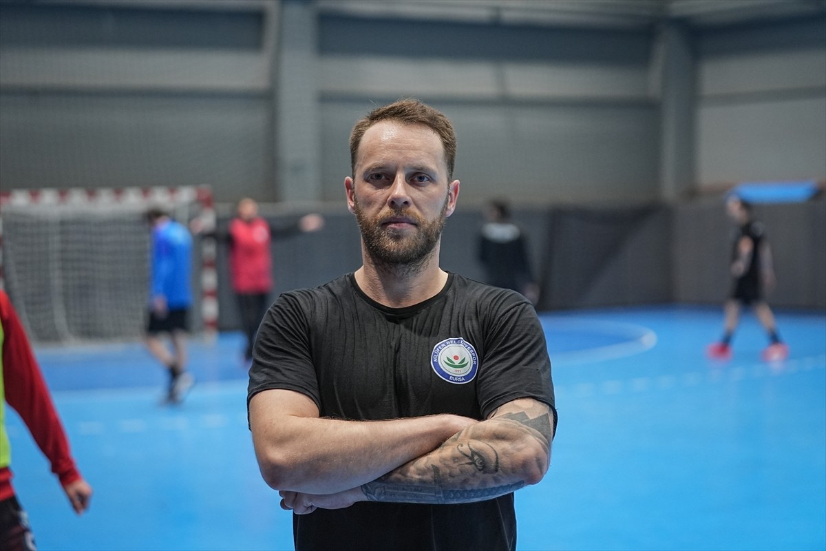 Hentbol Erkekler Süper Ligi play-off final serisinde Beşiktaş ile karşılaşacak Nilüfer...