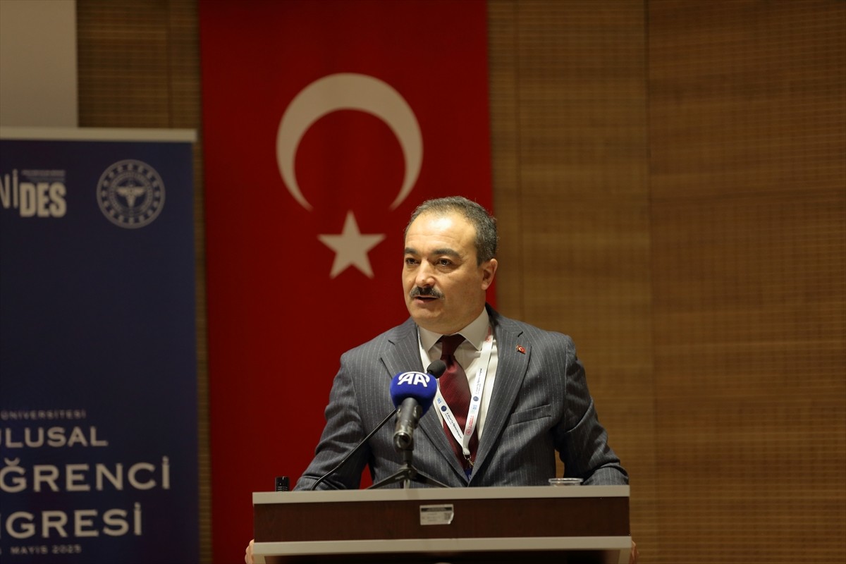 Hitit Üniversitesi 2. Ulusal Tıp Öğrenci Kongresi, 8 üniversiteden 313 tıp fakültesi öğrencisinin...