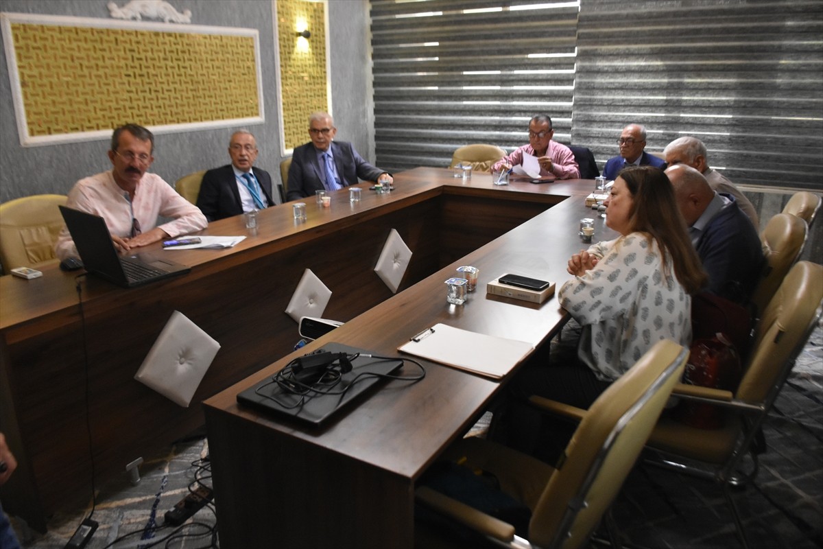 Irak'ın Kerkük kentinde "19. Uluslararası Türk Sanatı, Tarihi ve Folkloru Kongresi" düzenlendi....