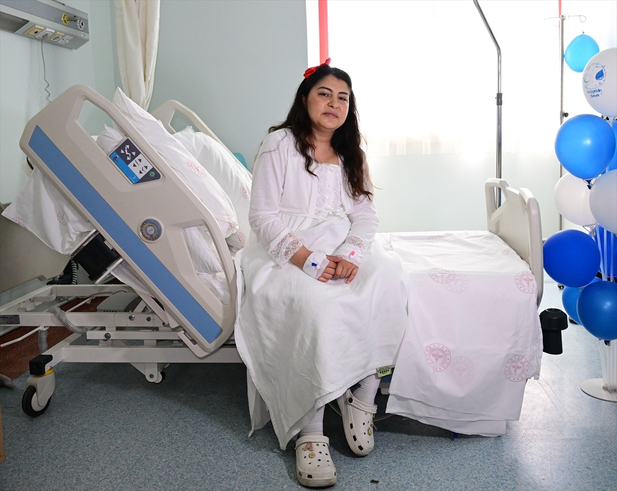 İstanbul'da 2018'de akciğer nakliyle hayata tutunan 37 yaşındaki Ayfer Sarıtaş, doktorların riskli...