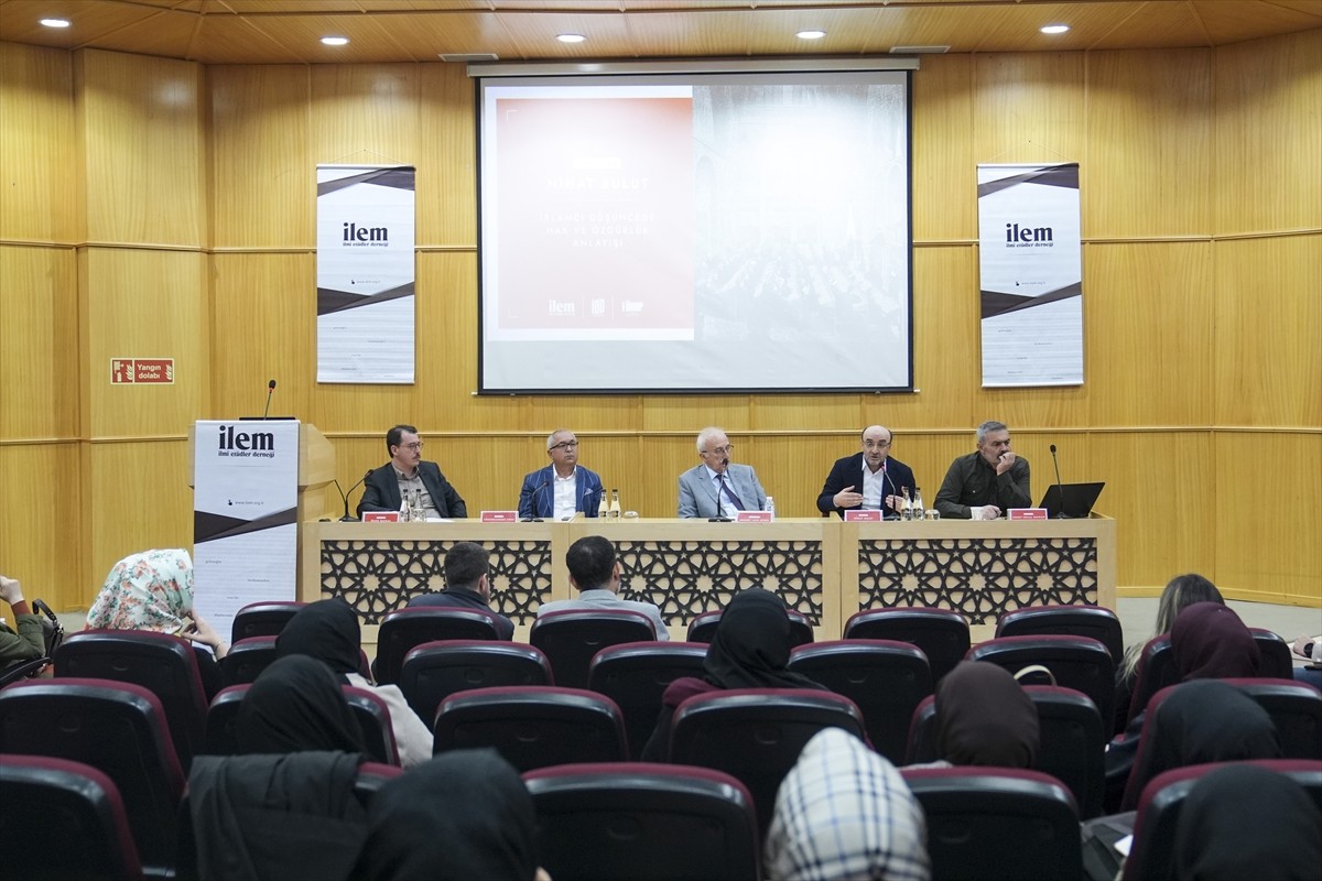 İstanbul'da, İlmi Etüdler Derneği (İLEM) ve Türk Dünyası Atılım Platformu işbirliğiyle "İslamcılık...