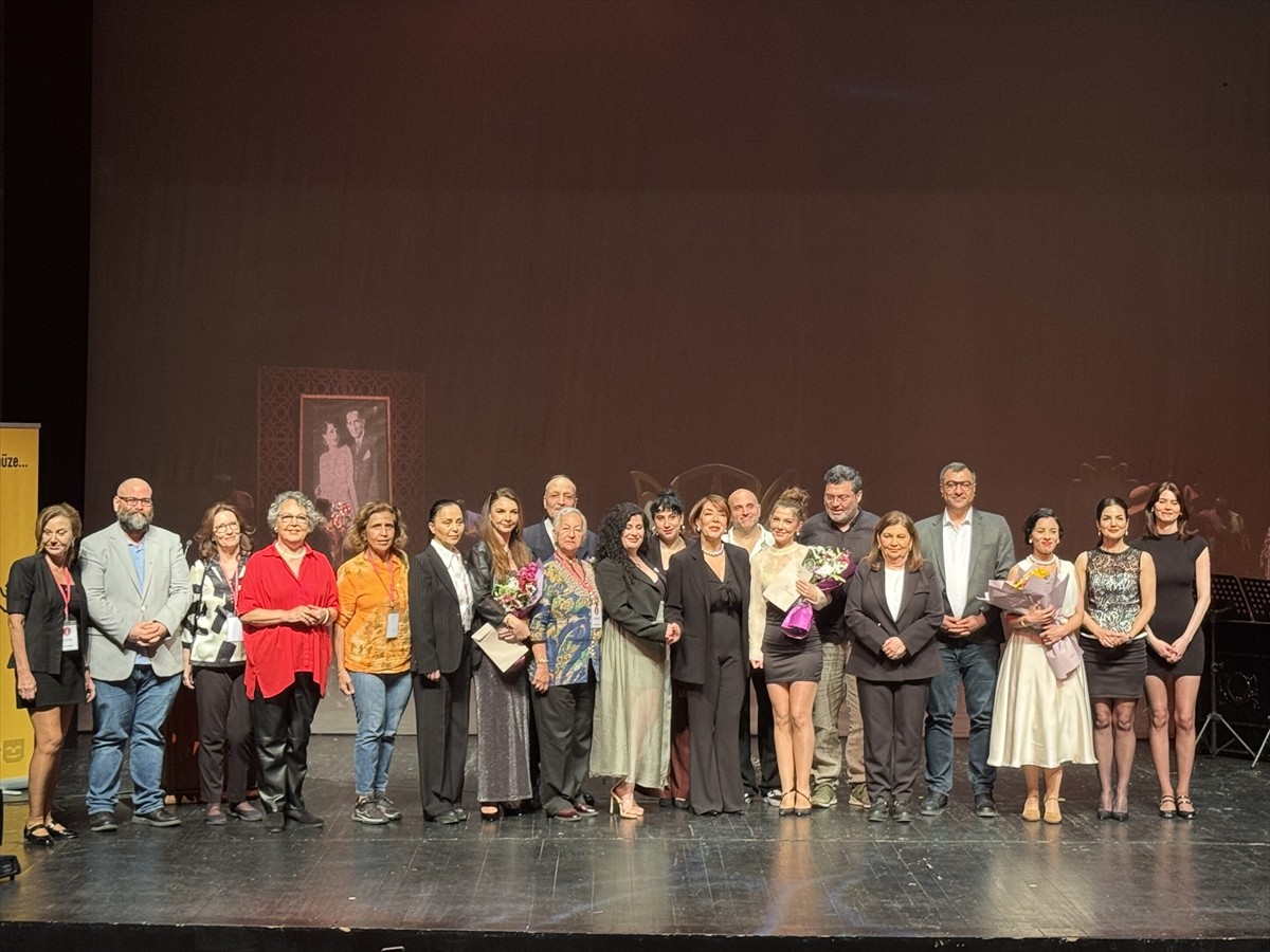 İstanbul Büyükşehir Belediyesi (İBB) Şehir Tiyatroları ve Türk Kadınlar Birliği İstanbul Şubesince...