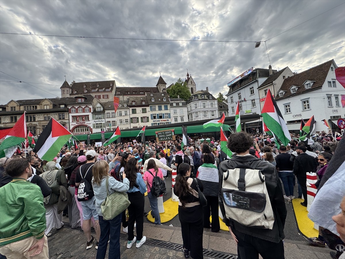 İsviçre'nin Basel kentinde İsrail'in 2025 Eurovision Şarkı Yarışması'na katılması ve Gazze'de...