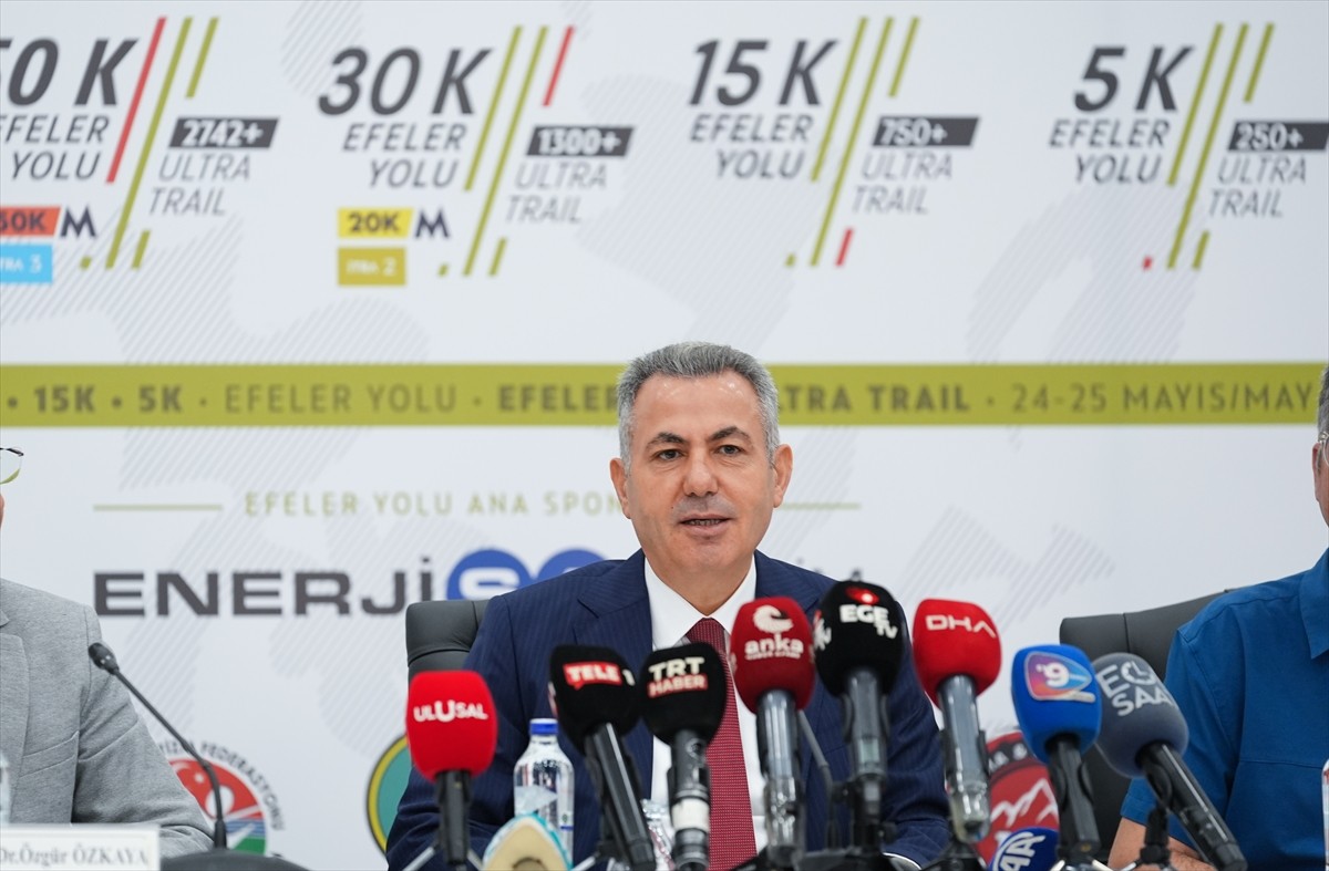 İzmir Valiliği himayesinde bu yıl ilk kez düzenlenecek Efeler Yolu Ultra Trail, 24-25 Mayıs'ta...