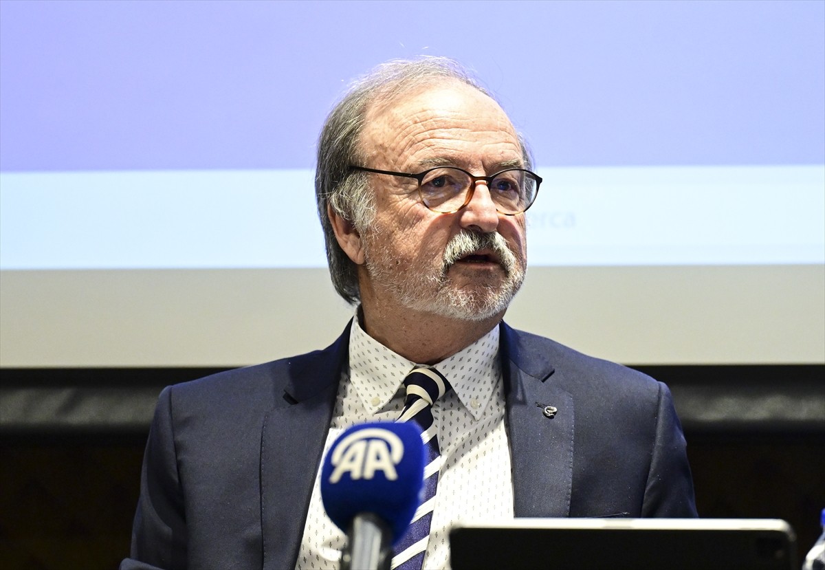 Kadınlar Avrupa Voleybol Kulüpler Birliğinin kuruluş resmi lansmanı, İstanbul'da bir otelde...