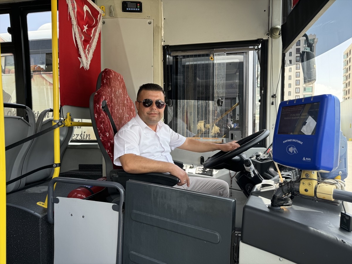 Karaman'da annesiyle bindiği otobüste boğazına şeker kaçan 1 yaşındaki çocuk, otobüs şoförünün...