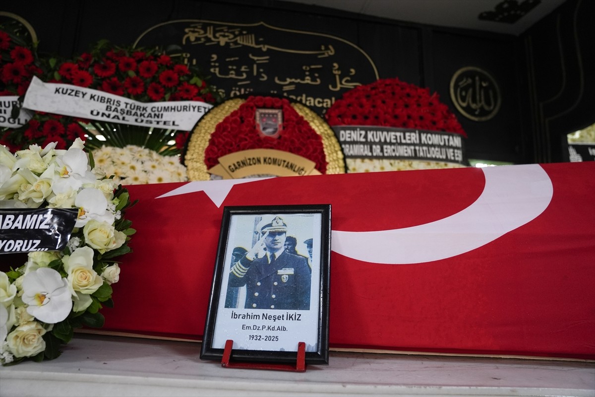 Kıbrıs Barış Harekatı'nda karaya çıkan ilk askeri birlik olan Amfibi Deniz Piyade Alayı'nın...