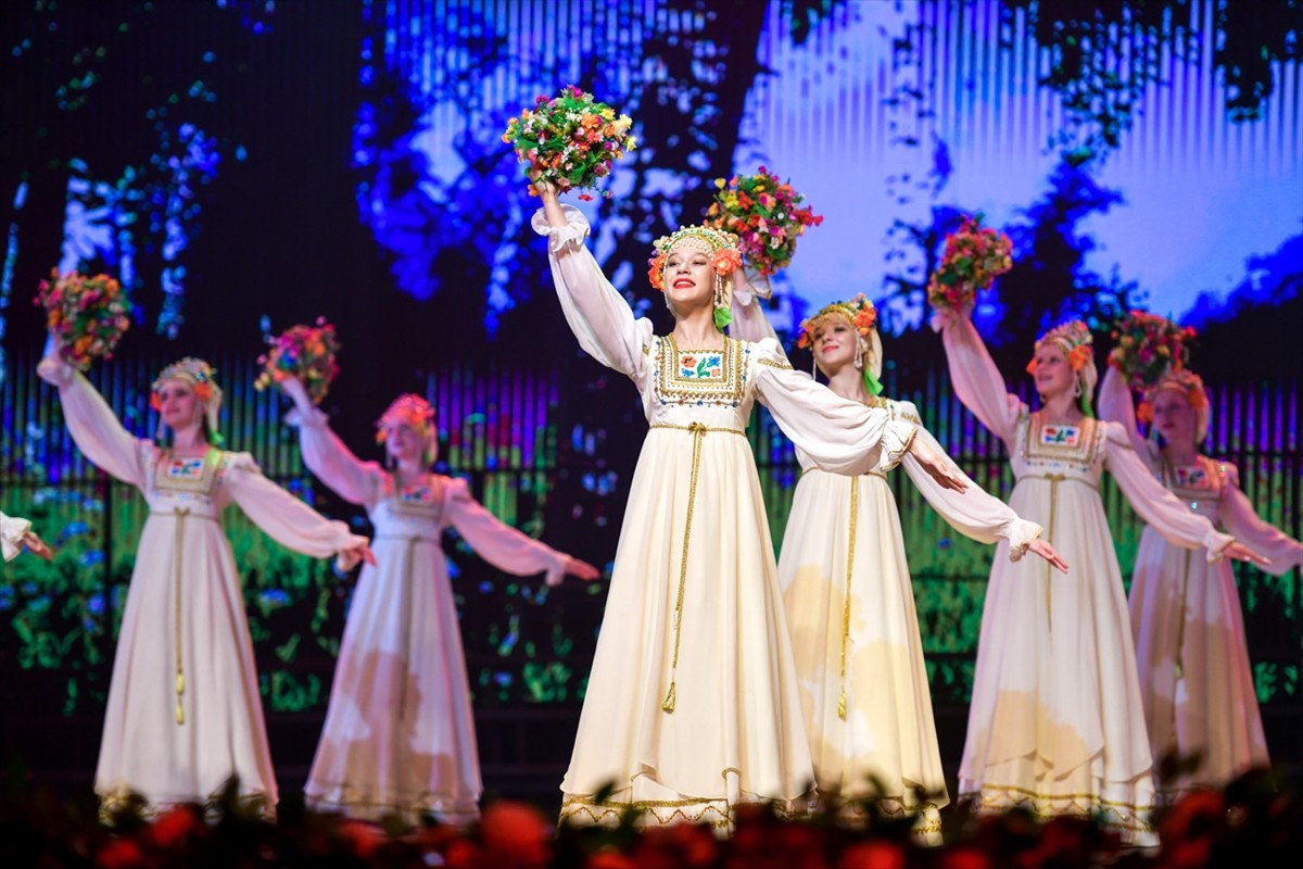 Kırgızistan'ın başkenti Bişkek'te, "Nariste" 5. Uluslararası Çocuk Folklor Festivali...