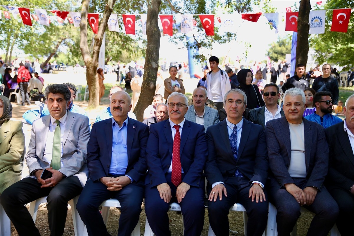 Kocaeli'de festivalde buluşan özel gereksinimli çocuklar, keyifli vakit geçirdi. Gebze Belediyesi...