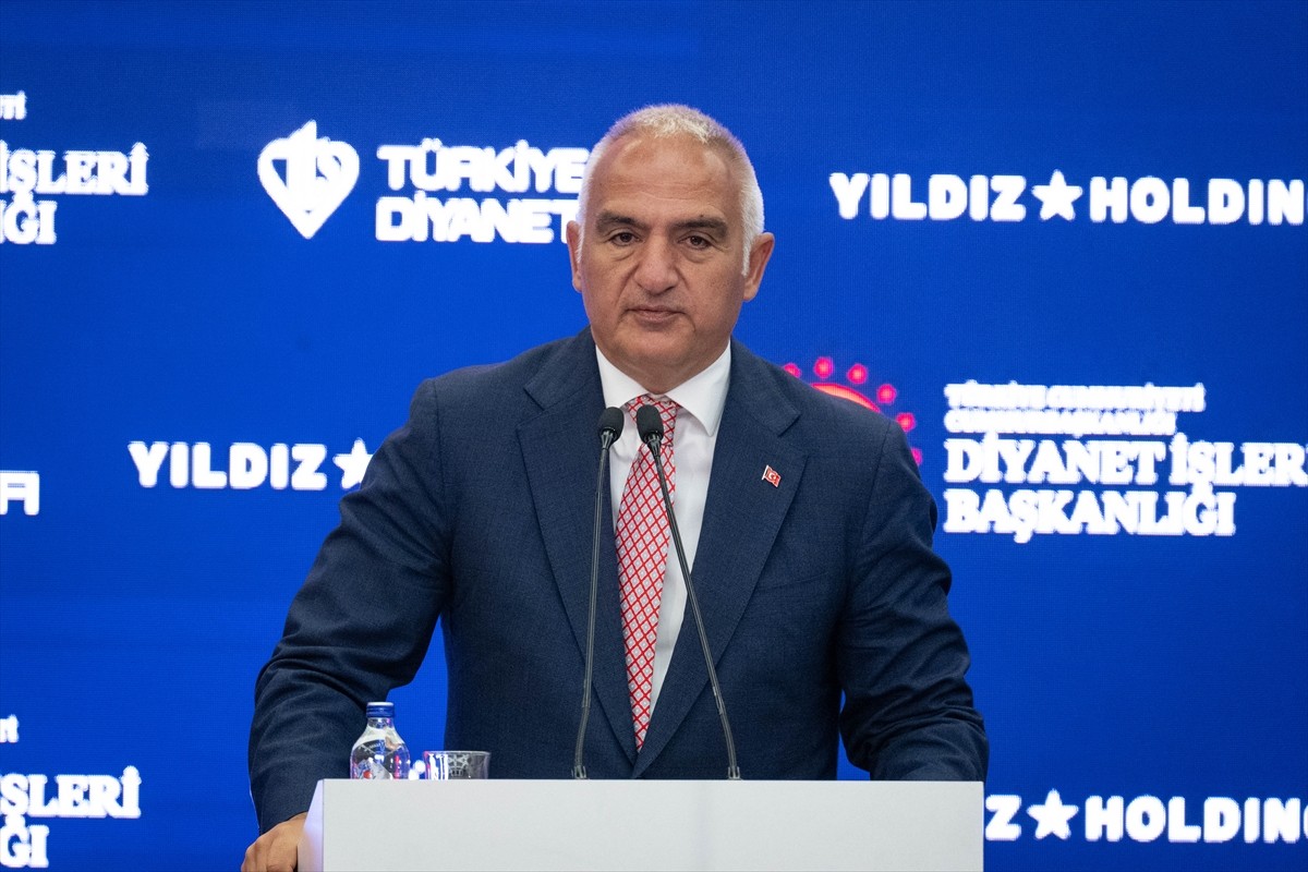 Kültür ve Turizm Bakanı Mehmet Nuri Ersoy,  ATO Congresium'da düzenlenen ve Türkiye'de ilk olma...