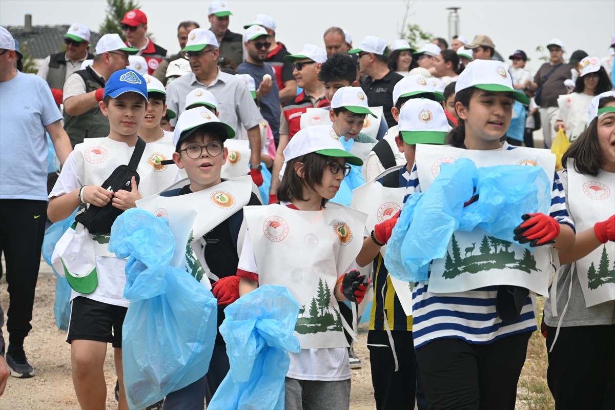 Manisa'da orman yangınlarına yönelik tedbirler kapsamında "Orman Benim" etkinliği...