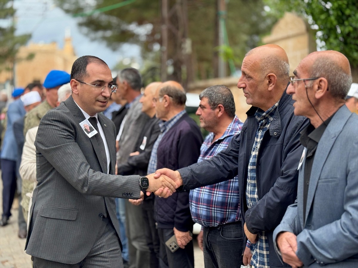 Mardin'in Midyat ilçesinde hayatını kaybeden 73 yaşındaki Kıbrıs gazisi Zeki Aygün'ün cenazesi...