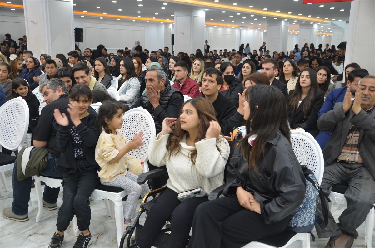 Milli Eğitim Bakan Yardımcısı Nazif Yılmaz, Hakkari'nin Yüksekova ilçesinde özel gereksinimli...
