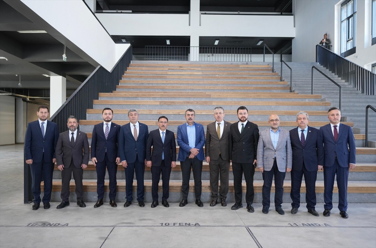 Milli Eğitim Bakanı Yusuf Tekin, Milli Eğitim Akademisi Kayseri Şubesi'nin 1 Eylül'de açılacağını...