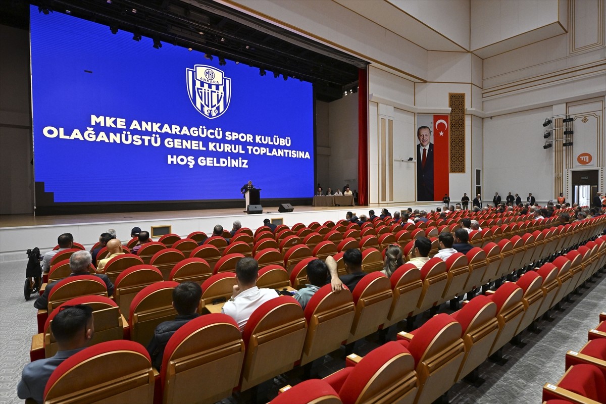 MKE Ankaragücü Spor Kulübünün Olağanüstü Genel Kurulu'nda başkanlığa Gazi Ercüment Tekin seçildi....
