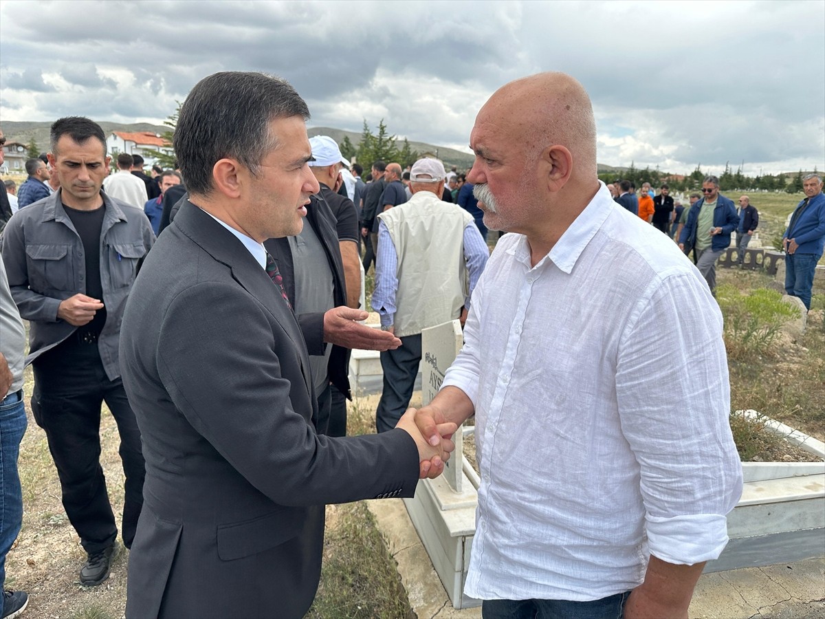 Nevşehir'deki zincirleme trafik kazasında ağır yaralanan 2 yaşındaki Atlas Kesal, tedavi gördüğü...