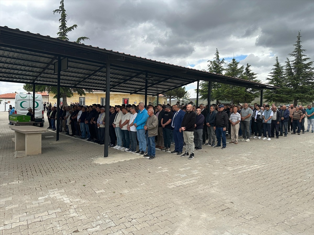 Nevşehir'deki zincirleme trafik kazasında ağır yaralanan 2 yaşındaki Atlas Kesal, tedavi gördüğü...