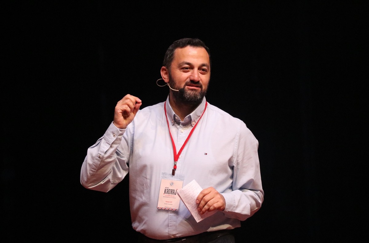 Niğde Ömer Halisdemir Üniversitesi'nde (NÖHÜ) "Kadraj İletişim Günleri" etkinliği söyleşilerle...