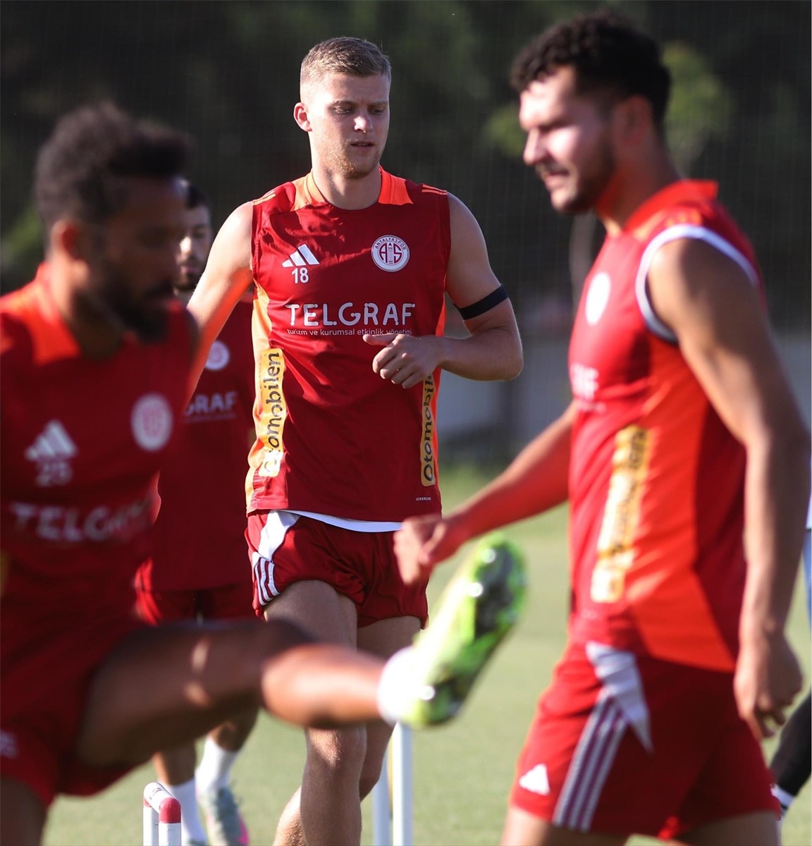 Onvo Antalyaspor, Trendyol Süper Lig'in 37. haftasında ikas Eyüpspor ile deplasmanda yapacağı...