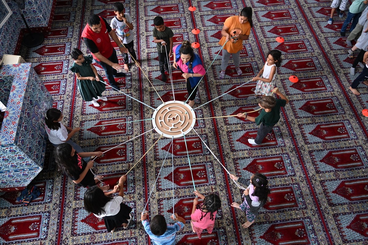 Osmaniye'nin Kadirli ilçesinde, "Çevreme Duyarlıyım, Değerlerime Sahip Çıkıyorum Projesi"...