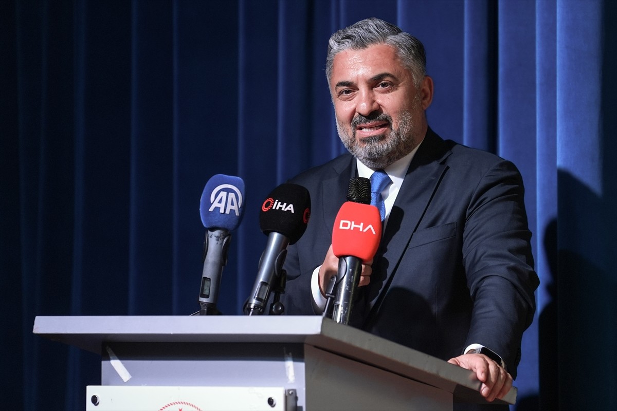 Radyo ve Televizyon Üst Kurulu (RTÜK) Başkanı Ebubekir Şahin (fotoğrafta), ve AK Parti Genel...
