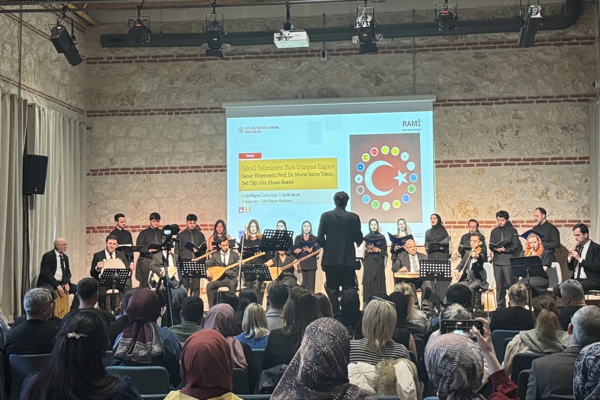 Rami Kütüphanesi'nde Kültür ve Turizm Bakanlığının desteğiyle düzenlenen "Gönül Telimizden Türk...