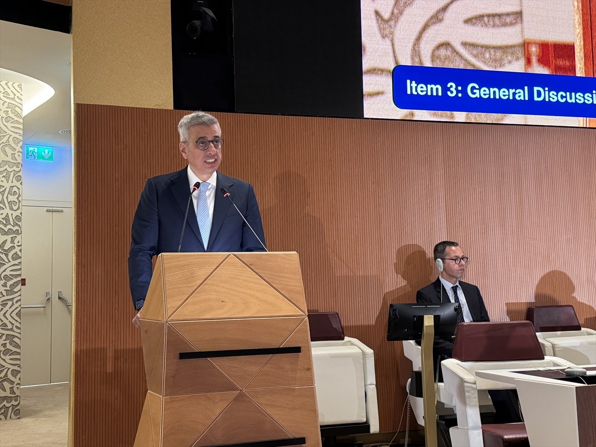 Sağlık Bakanı Kemal Memişoğlu (fotoğrafta), Dünya Sağlık Örgütünün (DSÖ) en üst karar alma organı...