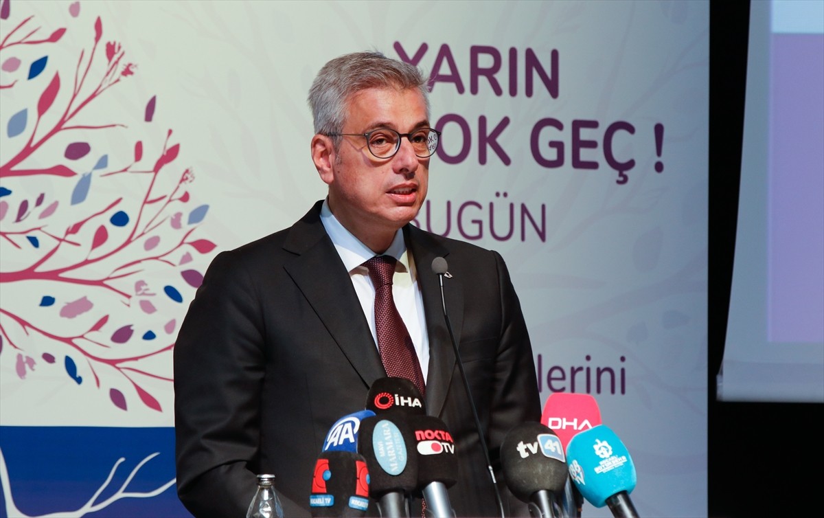 Sağlık Bakanı Kemal Memişoğlu, Kocaeli Kongre Merkezi'nde düzenlenen "11. Uluslararası/15. Ulusal...