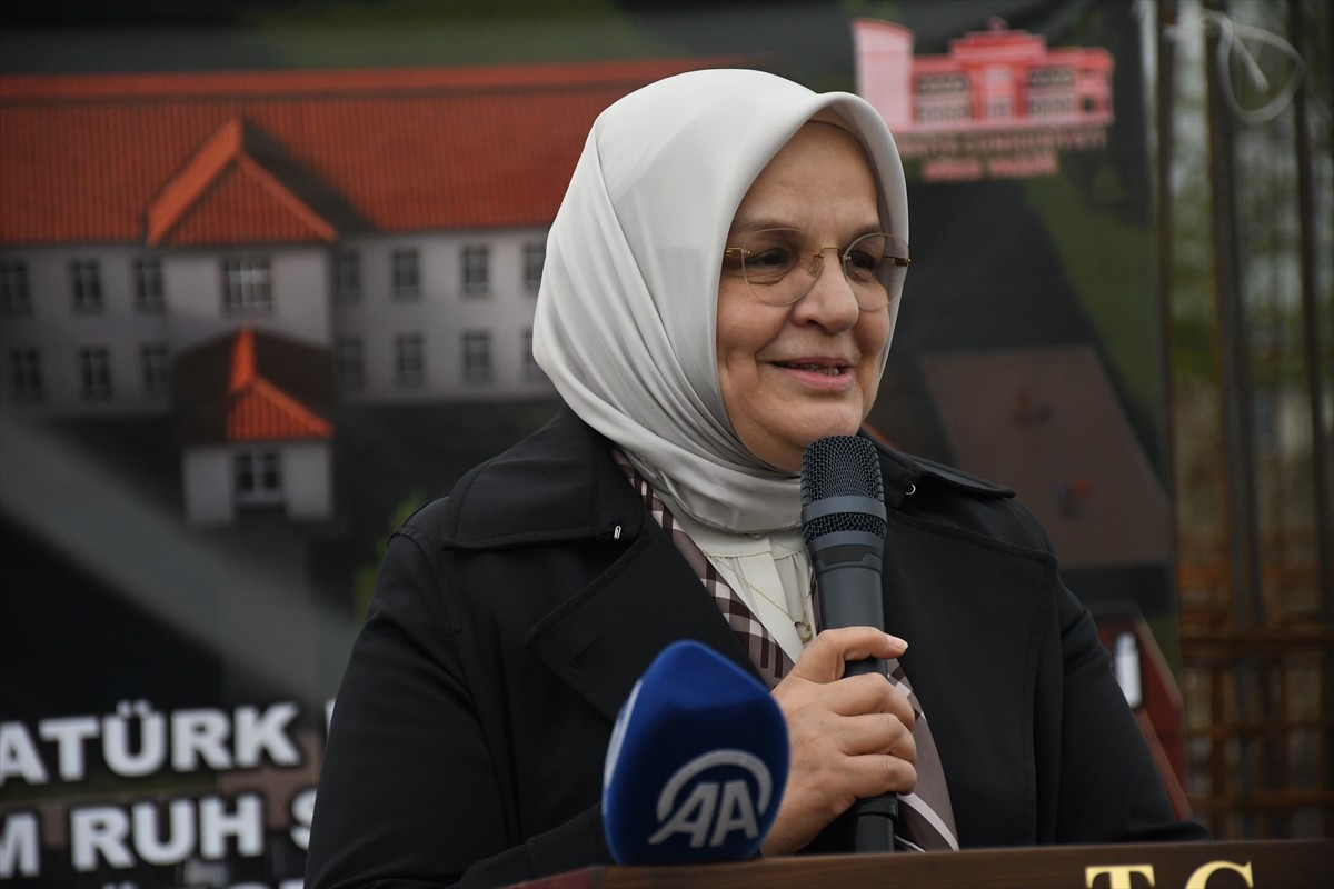 Sağlık Bakanlığı tarafından Düzce'de hayata geçirilecek 400 yataklı hastane ek binasının tanıtımı...