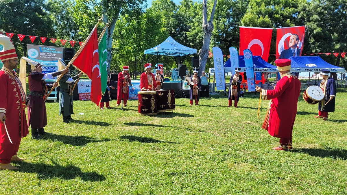 Samsun Milletler Topluluğu Derneği tarafından "Büyük Türk Dünyası Kurultayı" gerçekleştirildi....