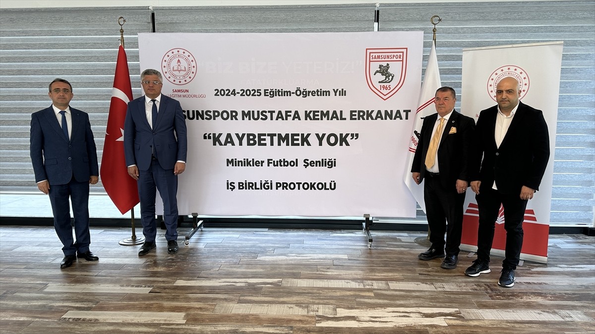 Samsunspor Kulübü ile İl Milli Eğitim Müdürlüğü arasında futbol şenliği düzenlenmesi amacıyla iş...