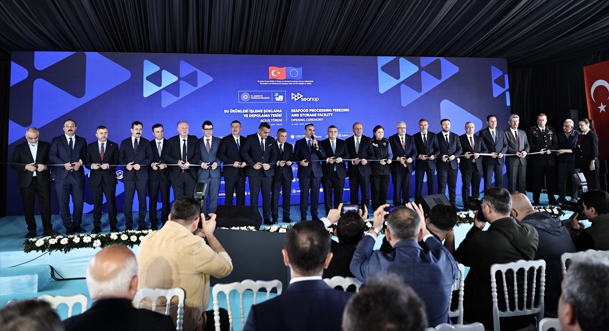 Sinop’ta yapımı tamamlanan Su Ürünleri İşleme, Şoklama ve Depolama Tesisi'nin açılış törenine...