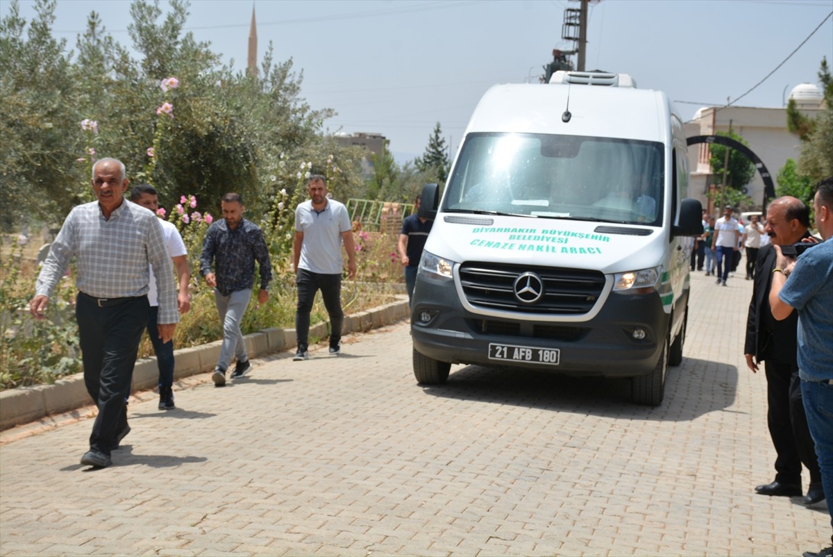 Şırnak'taki trafik kazasında 1 kişi daha yaşamını yitirirken, hayatını kaybedenlerin sayısı 4'e...
