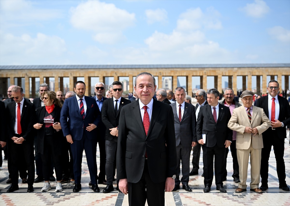 Süper Lig'e yükselen Gençlerbirliği Kulübü'nün başkanı Osman Sungur, yönetimi, teknik kadrosu...