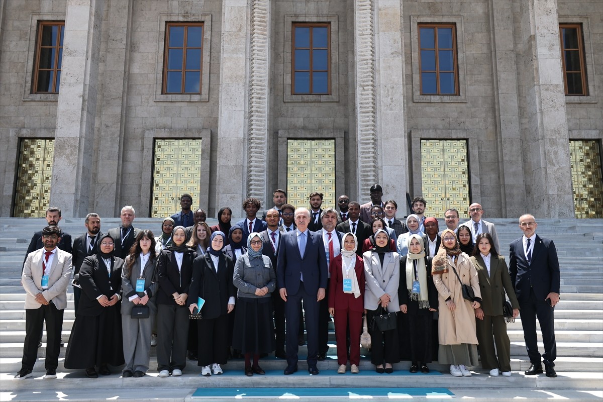 TBMM Başkanı Numan Kurtulmuş, Maarif Mezunları Diplomasi Kampı dolayısıyla Türkiye'de bulunan...