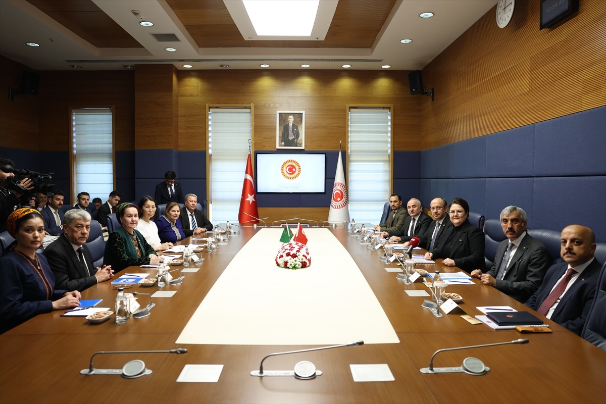 TBMM İnsan Haklarını İnceleme Komisyonu Başkanı Derya Yanık, Türkmenistan Ombudsmanı Yazdursun...