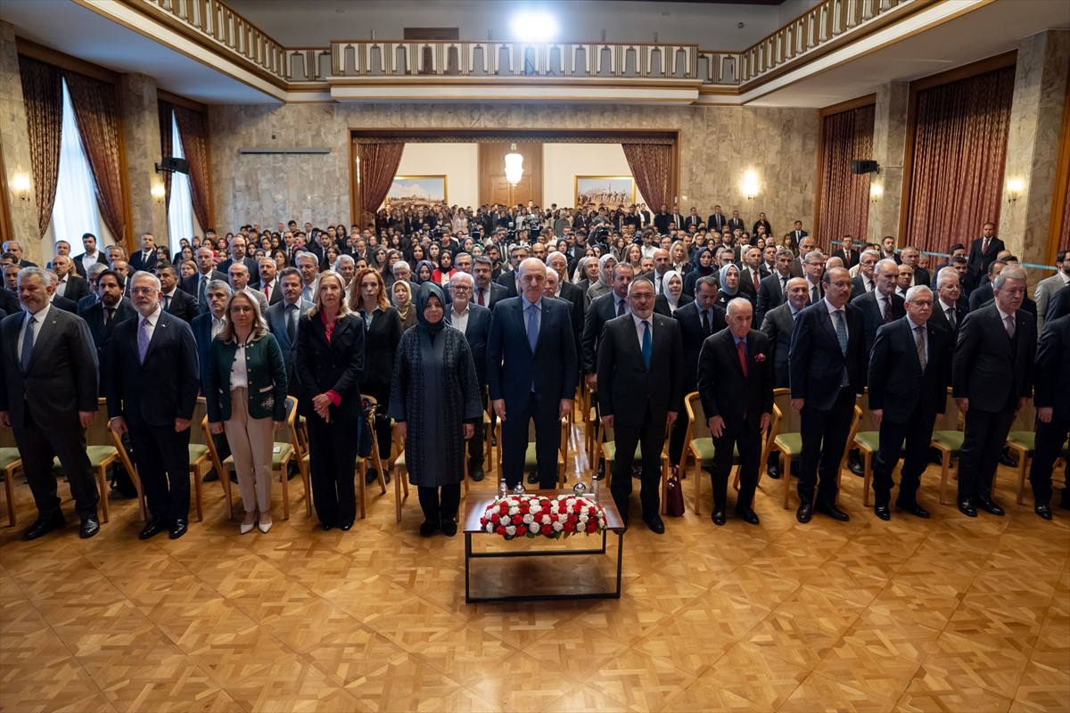 TBMM Tören Salonu'nda "Bilge Lider Aliya İzzetbegoviç 100 Yaşında" programı düzenlendi. Programa...