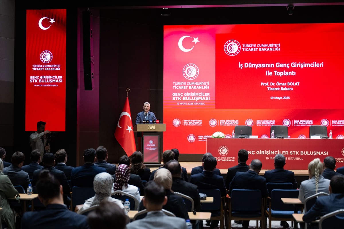 Ticaret Bakanı Ömer Bolat, Ticaret Bakanlığı tarafından 19 Mayıs Atatürk'ü Anma, Gençlik ve Spor...