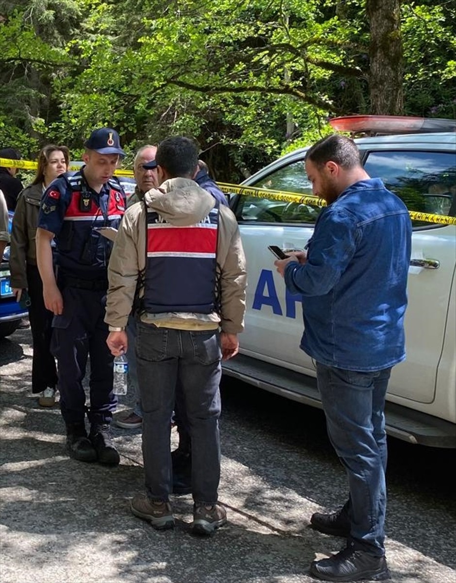 Trabzon'un Çaykara ilçesinde 6 gün önce dereye düşerek kaybolan 9 yaşındaki çocuğun cansız...