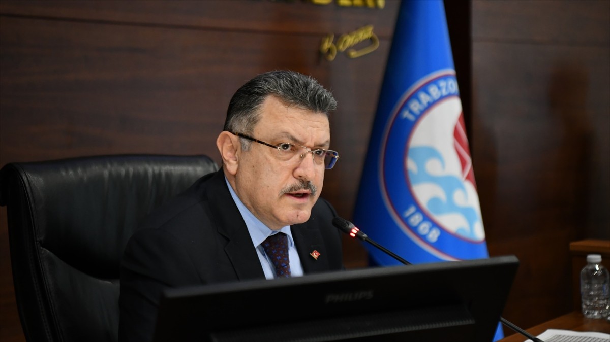 Trabzon Büyükşehir Belediye Meclisi Toplantısı'nda, Ortahisar ilçesinde yorgun merminin isabet...