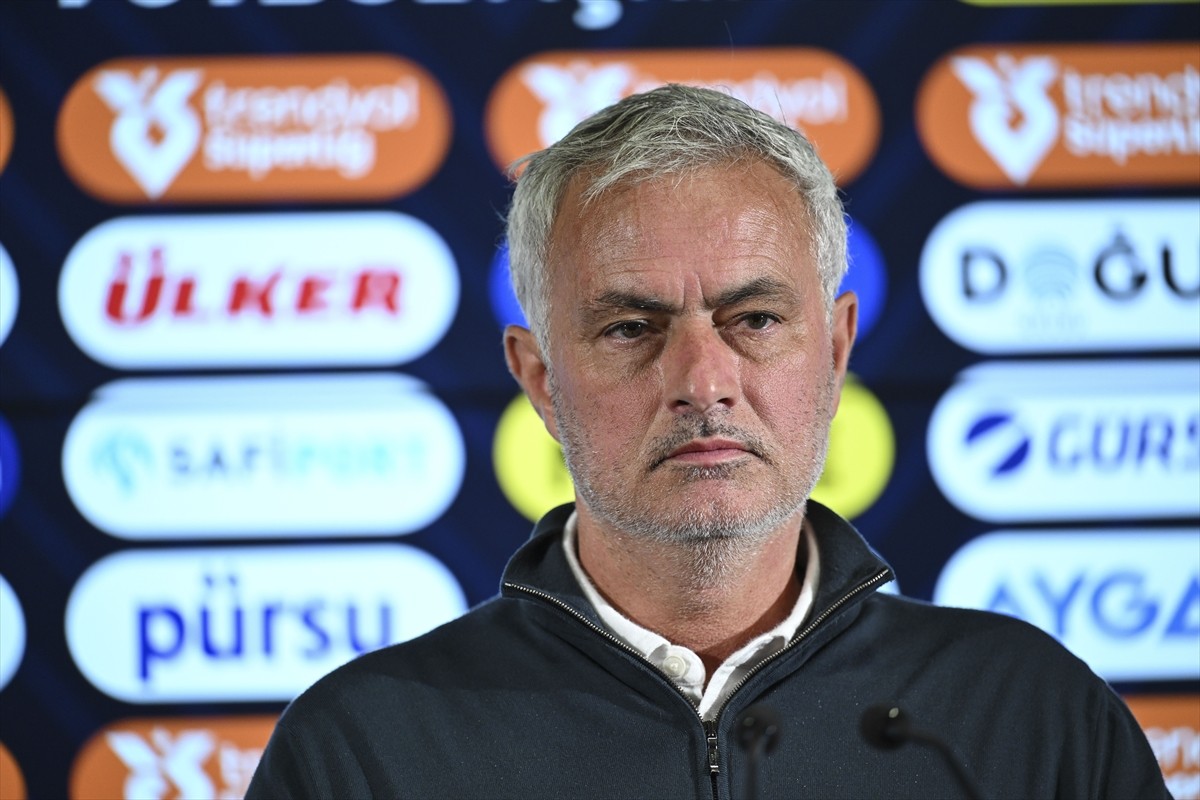 Trendyol Süper Lig'in 38. haftasında Fenerbahçe ile TÜMOSAN Konyaspor takımları, Ülker Stadı'nda...